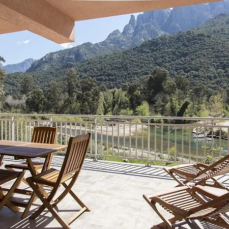 Hoteliere Capu Seninu Porto (Corsica)