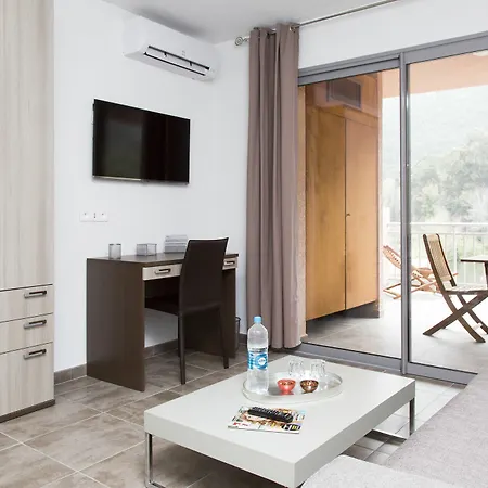 아파트 Hoteliere Capu Seninu Porto (Corsica)