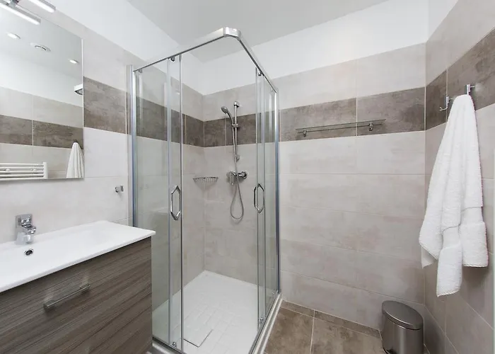 Hoteliere Capu Seninu Porto (Corsica)