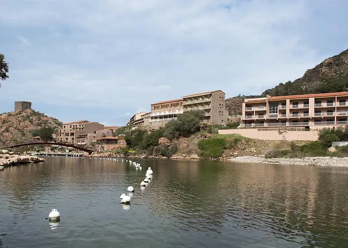 Hoteliere Capu Seninu Porto (Corsica)